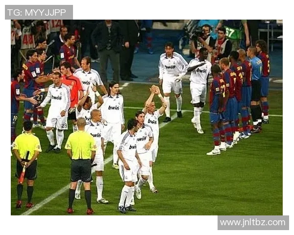 西瓜足球明星崛起之路：从街头少年到世界舞台的闪耀之星