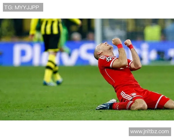 足球明星风采呈现经典瞬间图集展现最耀眼的球场英姿与激动时刻