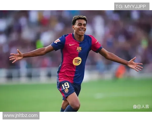 足球界最不为人知的球星背后隐藏的故事与奋斗历程